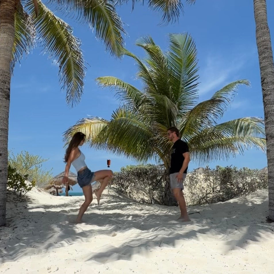 FlyKIK — Foot Shuttlecock Game